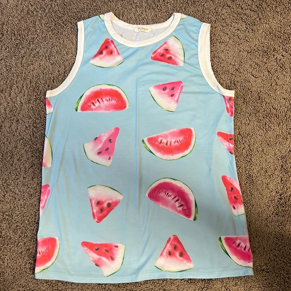 Women’s sleeveless shirt